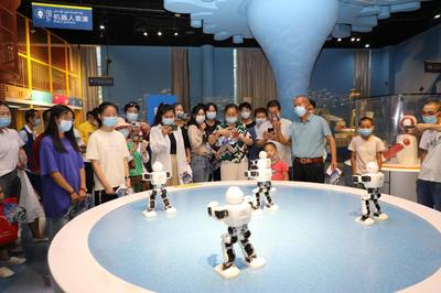 開發區組織各族群眾參觀庫爾勒市科技館 感悟科技魅力