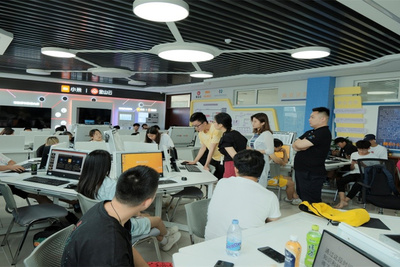 信息工程技術學院校企聯合開展專業實訓，推動教育科技技術開發