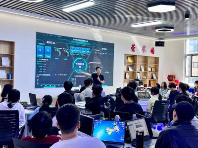 我院多門微課程正式開(kāi)班，開(kāi)啟教育科技技術(shù)開(kāi)發(fā)新篇章